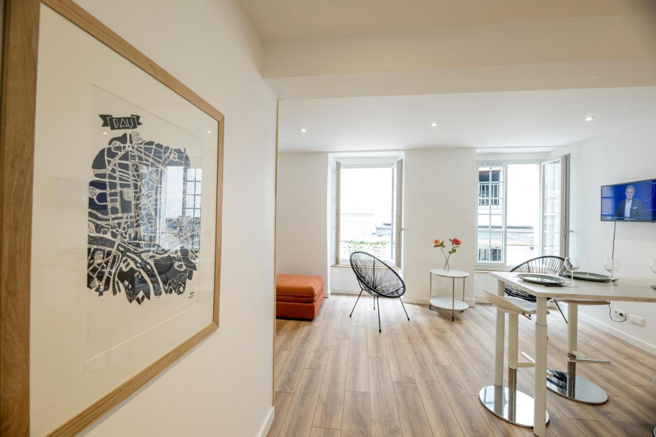 Quartier Du Chateau, Superbe Appartement Avec Parking 波城 外观 照片