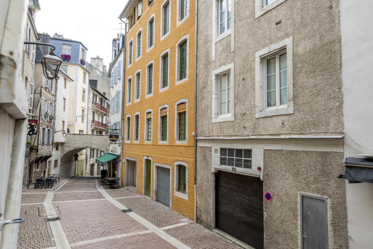 Quartier Du Chateau, Superbe Appartement Avec Parking 波城 外观 照片