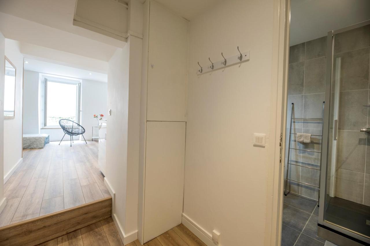 Quartier Du Chateau, Superbe Appartement Avec Parking 波城 外观 照片