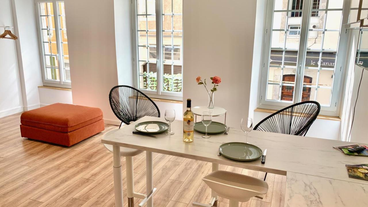 Quartier Du Chateau, Superbe Appartement Avec Parking 波城 外观 照片